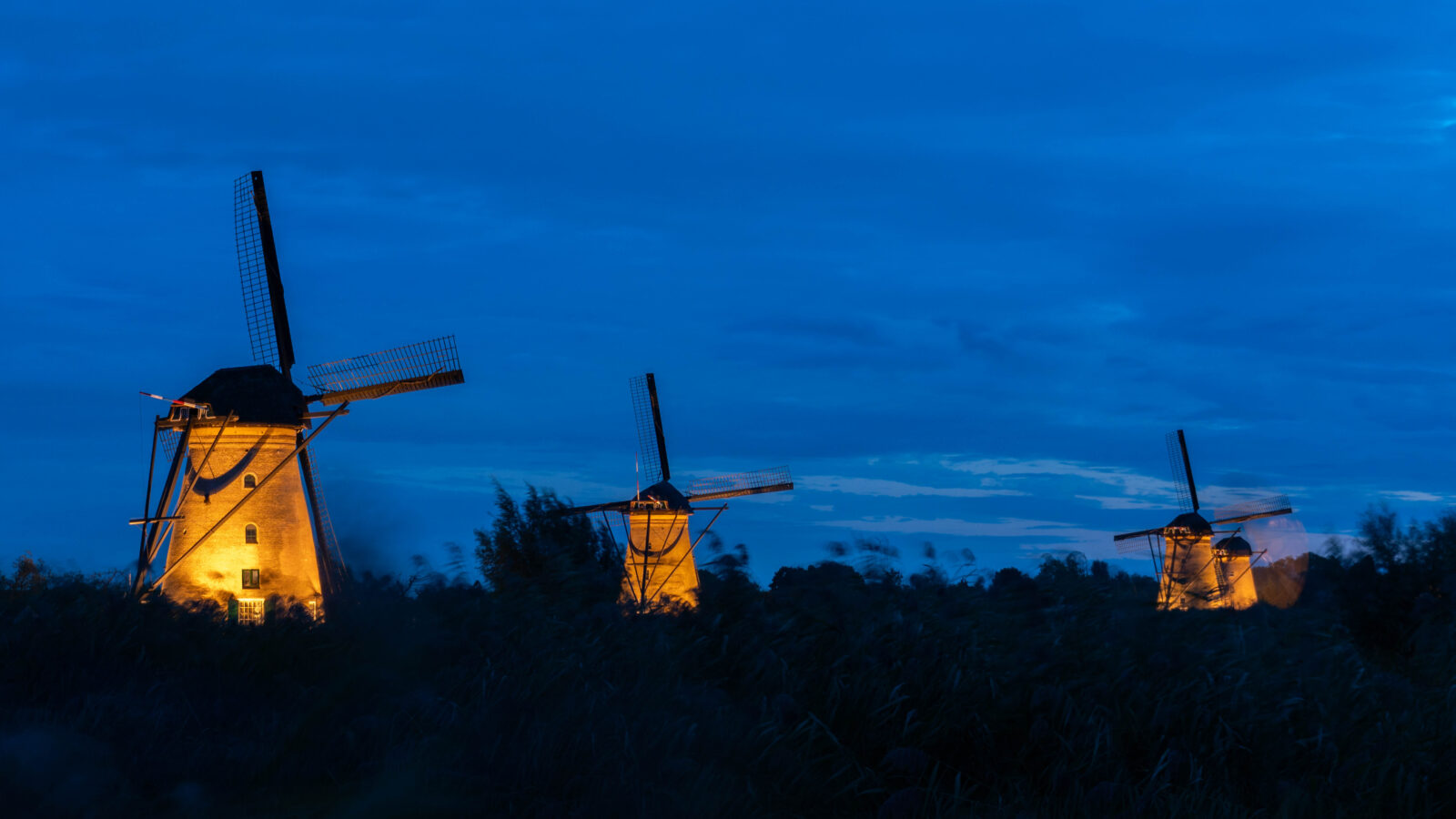 Verlichte molens van UNESCO Werelderfgoed Kinderdijk