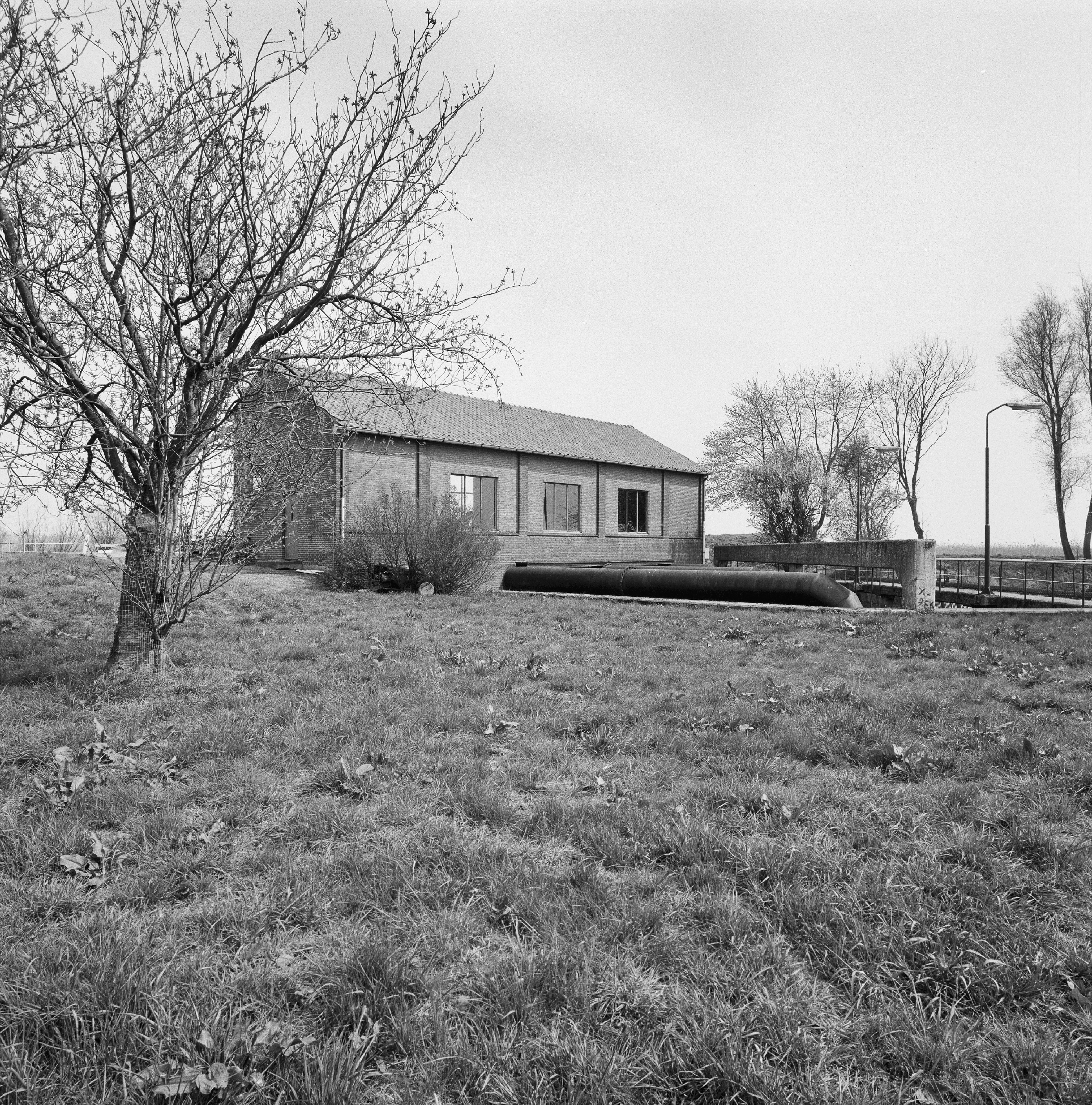 Hulpgemaal in Kinderdijk. Foto uit 1953