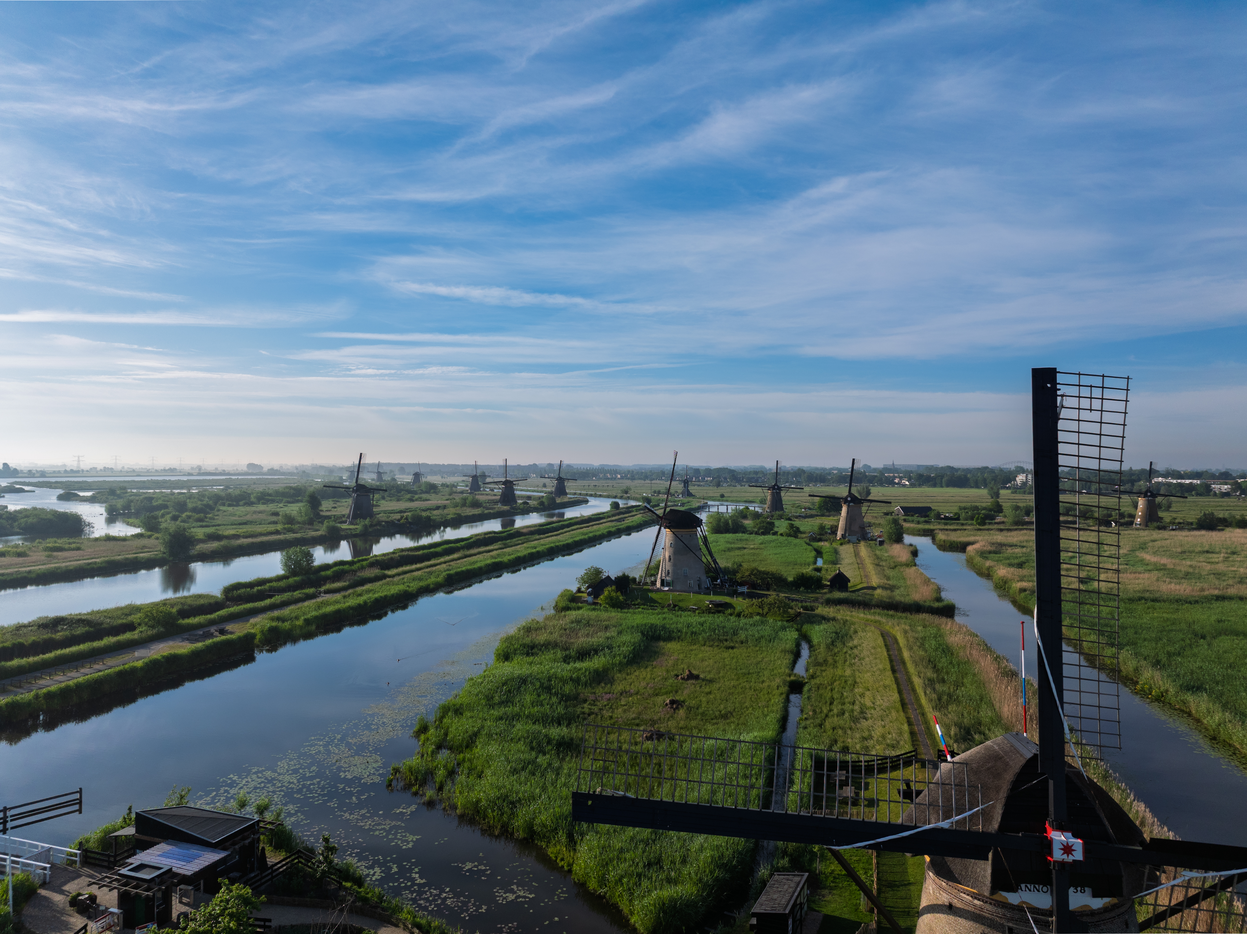 Overzichtsfoto van de molens van Kinderdijk
