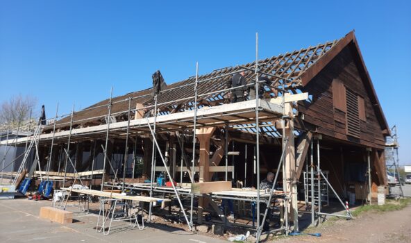 Het opknappen van de potschuur, roedeloods in Kinderdijk